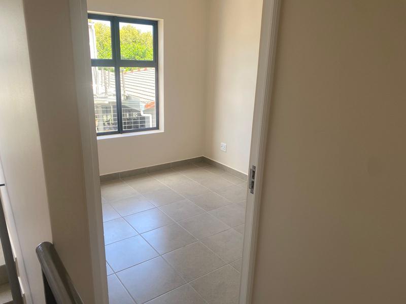 3 Bedroom Property for Sale in Silver Oaks Western Cape